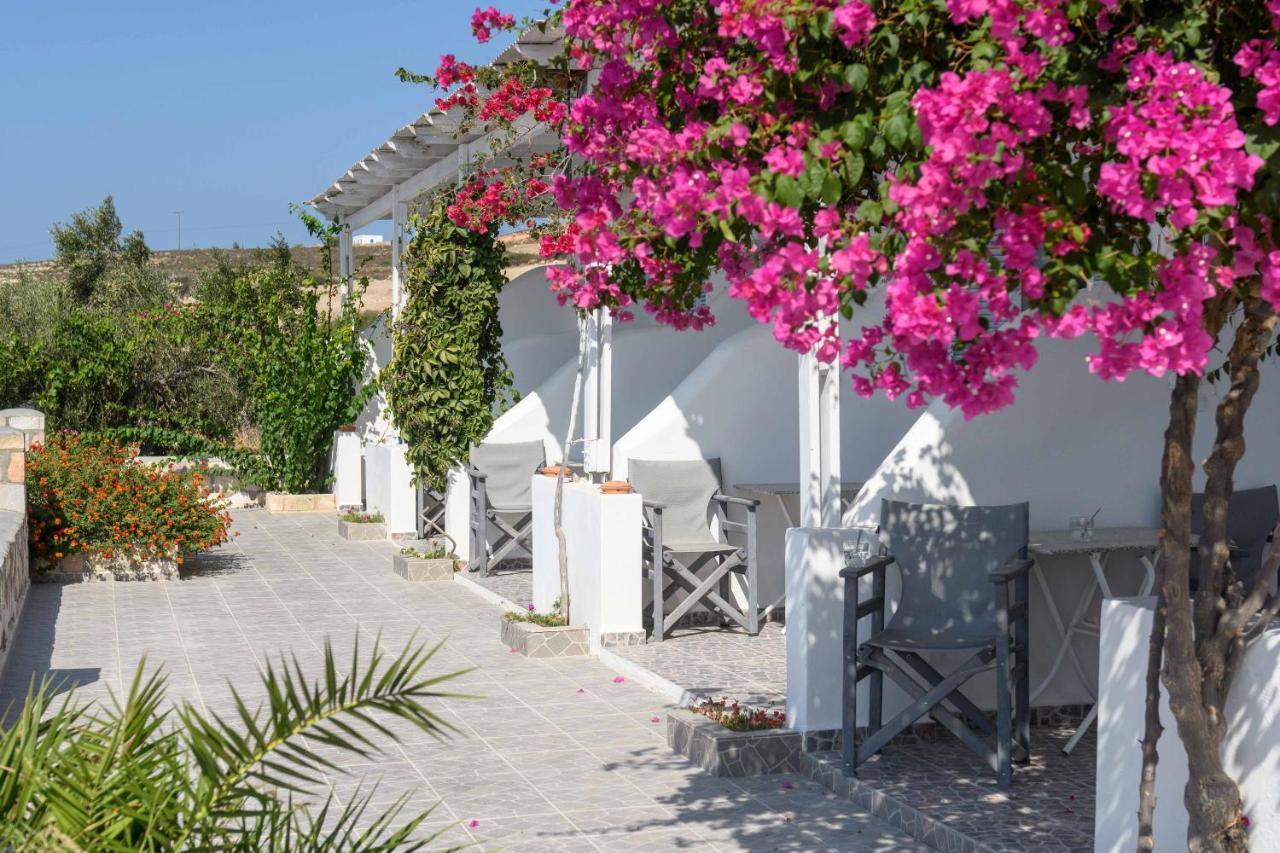 Κalamitsi Rooms & Apartments Kímolos エクステリア 写真