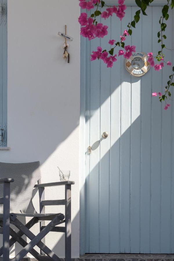 Κalamitsi Rooms & Apartments Kímolos エクステリア 写真