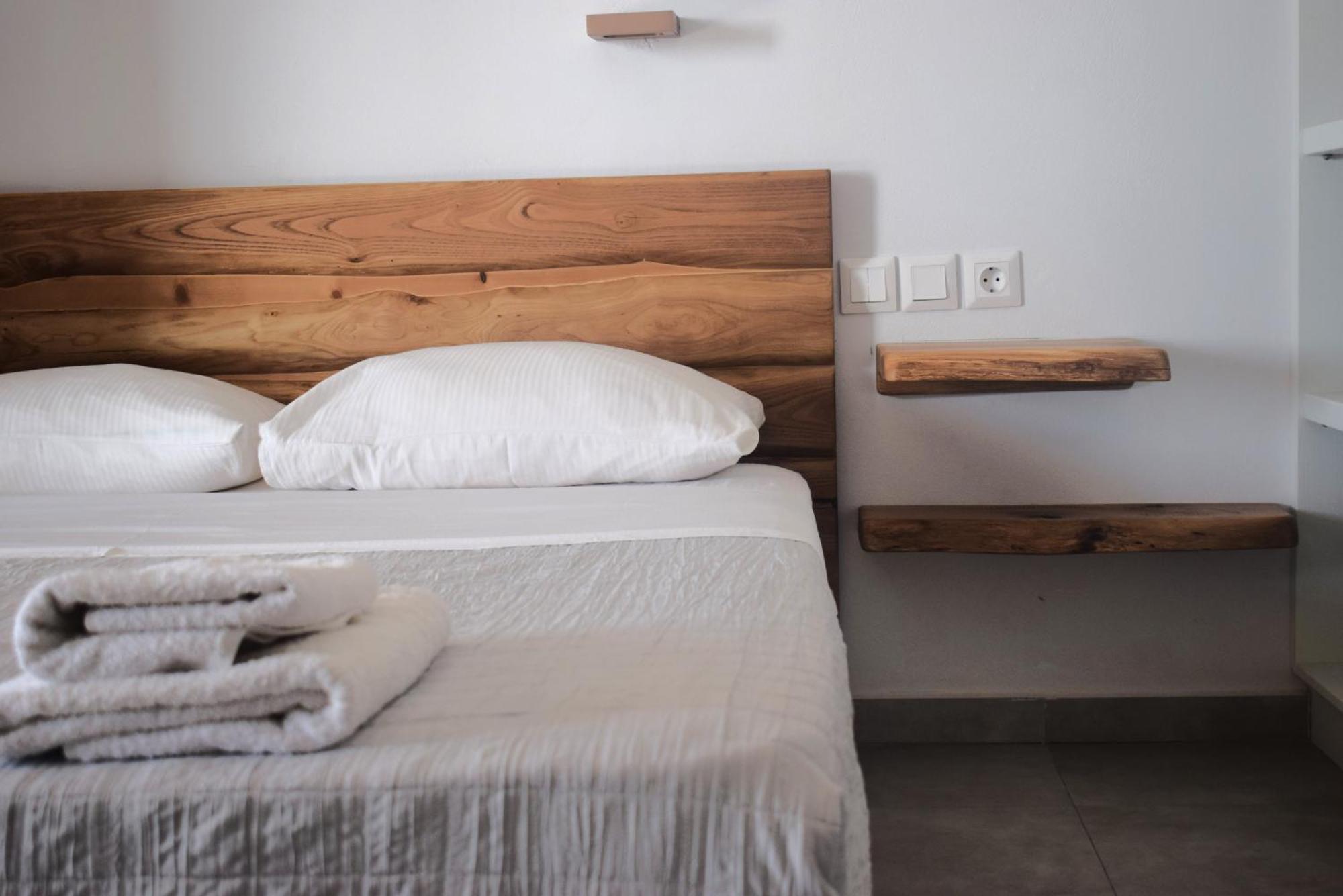 Κalamitsi Rooms & Apartments Kímolos エクステリア 写真