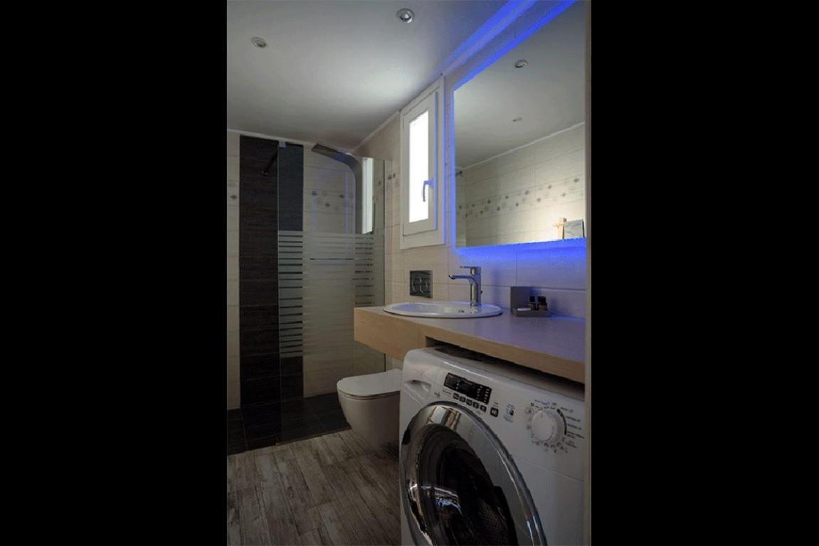 Κalamitsi Rooms & Apartments Kímolos エクステリア 写真