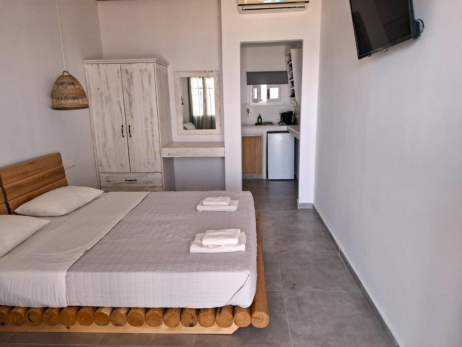Κalamitsi Rooms & Apartments Kímolos エクステリア 写真